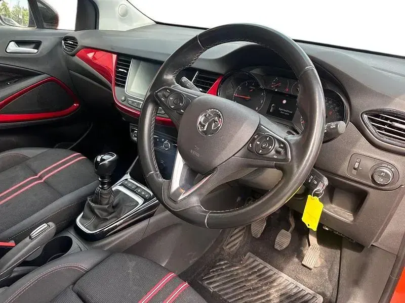 Usado Vauxhall Crossland GS Line 2022 Naranja SUV