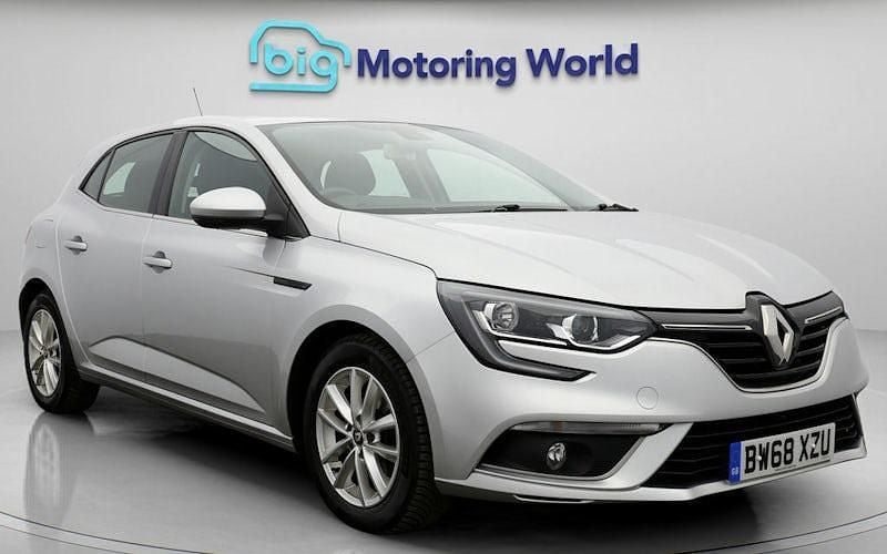 Used 2018 Renault Mégane IV Play Hatchback | £9,000 (Fair price) - Image 1/4
