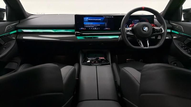 Used BMW M5 Comfort Edition 717 HP (527 kW) 2025 Blue Estate