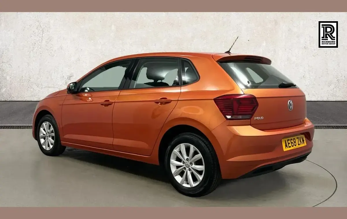 Used VW Polo SE 64 HP (47 kW) 2018 Orange Hatchback