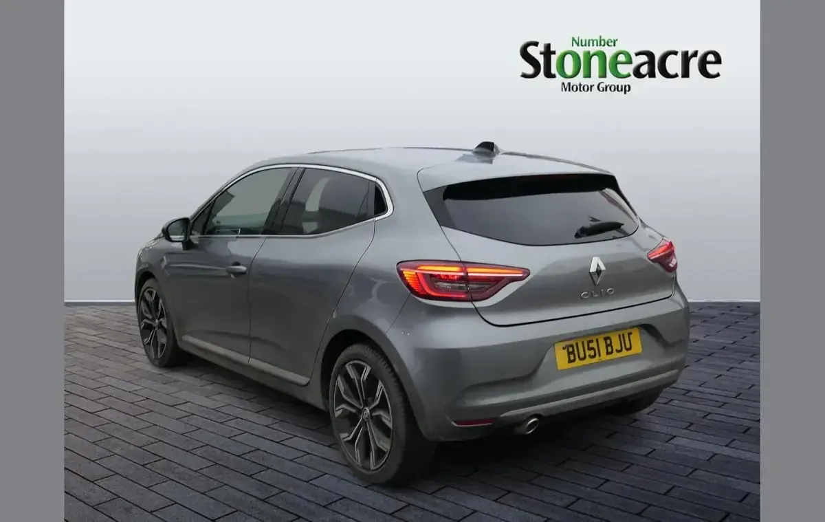 Używany Renault Clio V Techno 90 KM (66 kW) 2022 Szary Hatchback