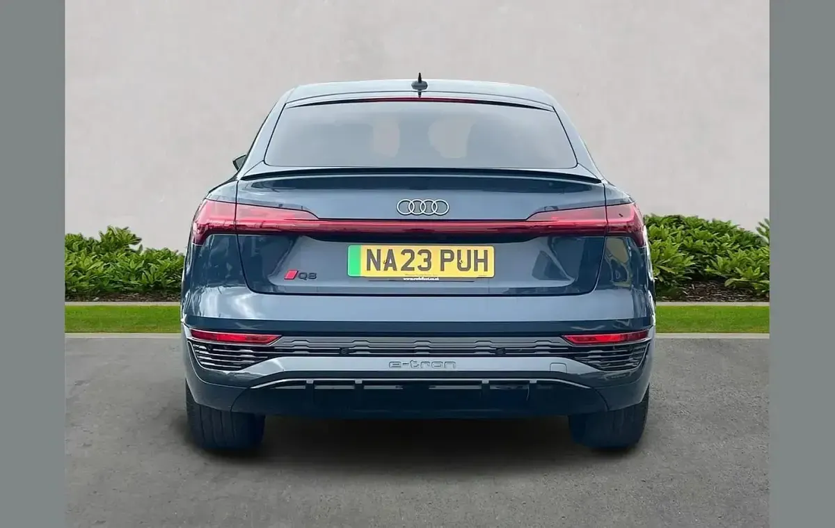 Used Audi Q8 e-tron S-Line 300 kW (408 HP) 2023 Blue SUV
