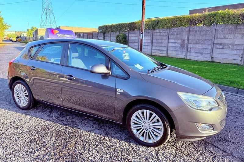 Grey Used 2011 Vauxhall Astra Excite Hatchback | £1,999 (Super price) - Image 1/1