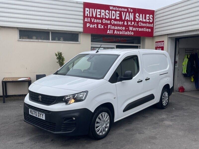 White Used 2020 Peugeot Partner MPV | £9,995 (Expensive) - Image 1/4