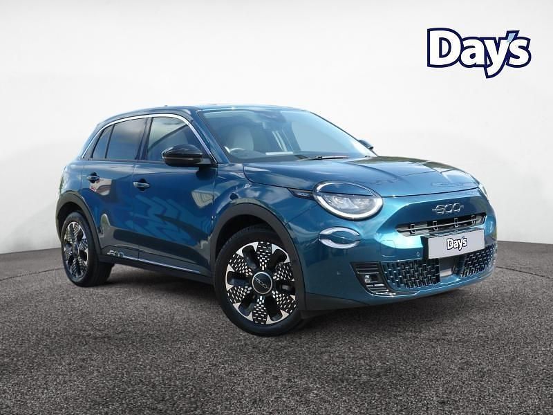 Green Used 2024 Fiat 600E La Prima SUV | £21,995 (Fair price) - Image 1/4