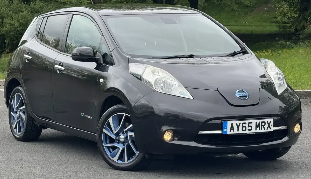 Used Nissan Leaf Acenta 80 kW (109 HP) 2015 Black Hatchback