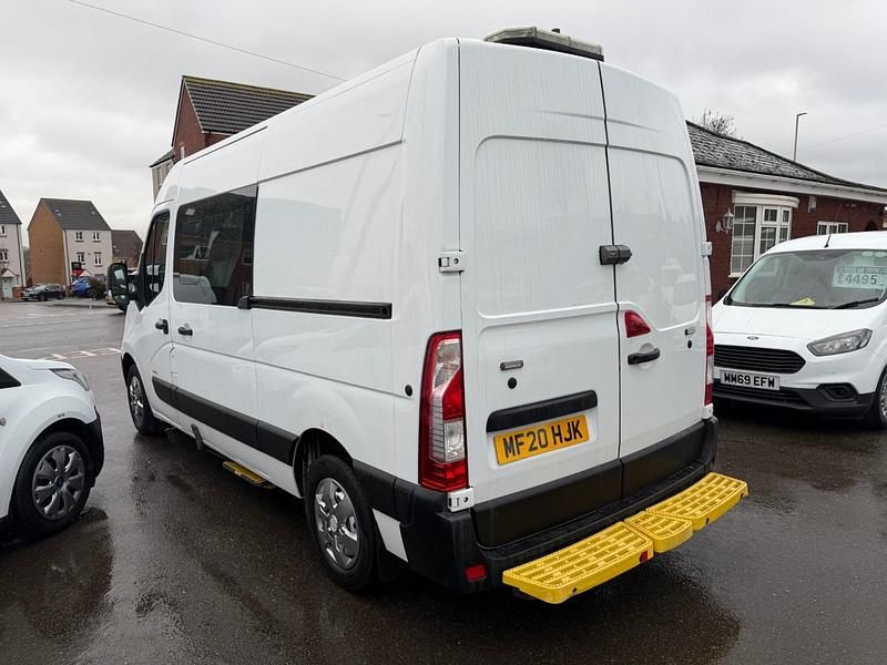 Used Vauxhall Movano Edition 150 HP (110 kW) 2020 White MPV