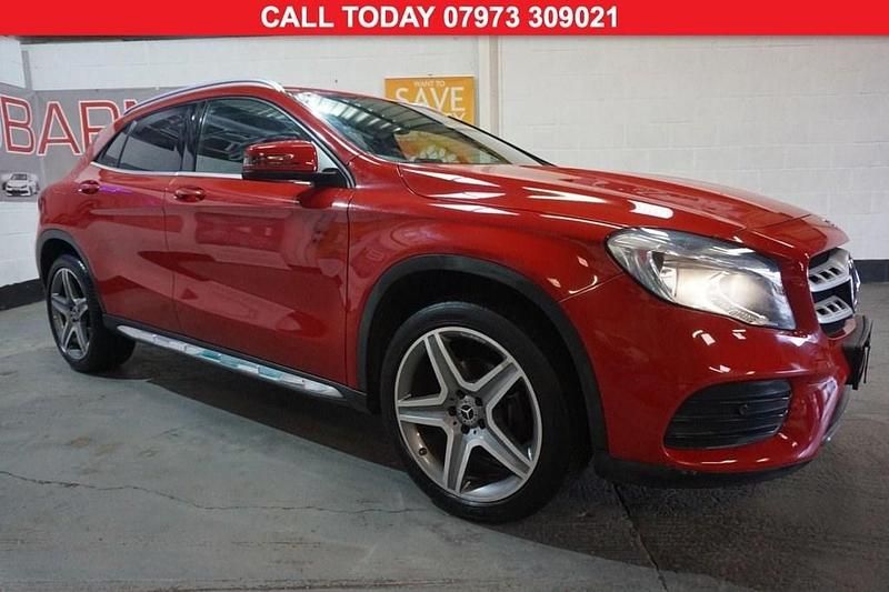 Used Mercedes GLA200 AMG line 156 HP (114 kW) 2018 Red SUV