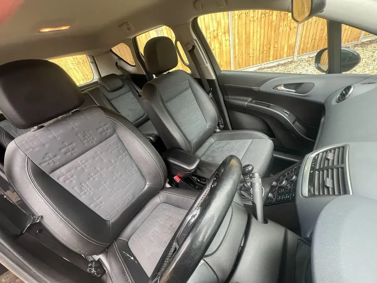 Used Vauxhall Meriva 2013 Black MPV