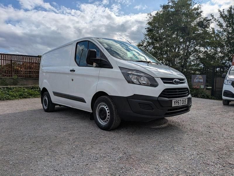 White Used 2017 Ford Transit Custom Van | £5,950 (Good price) - Image 1/4