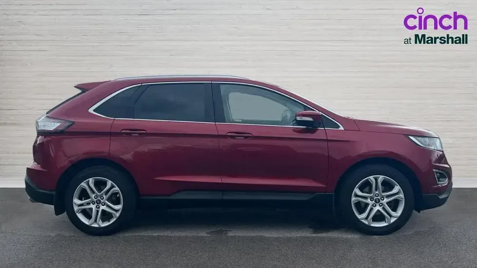 Used Ford Edge Titanium 180 HP (132 kW) 2016 Red SUV