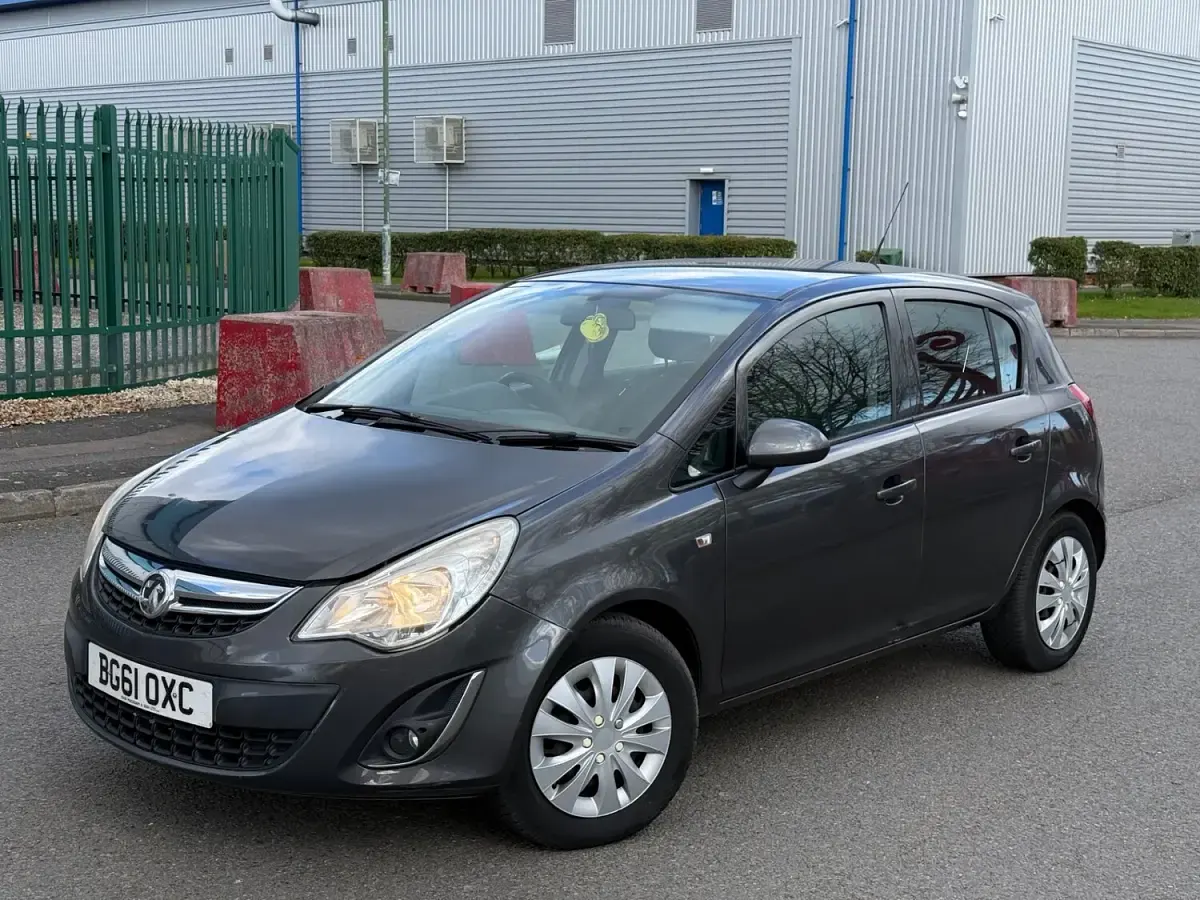 Used Vauxhall Corsa 80 HP (58 kW) 2011 Grey Hatchback