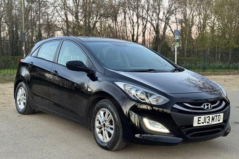 Used Hyundai i30 Active 100 HP (73 kW) 2013 Black Hatchback