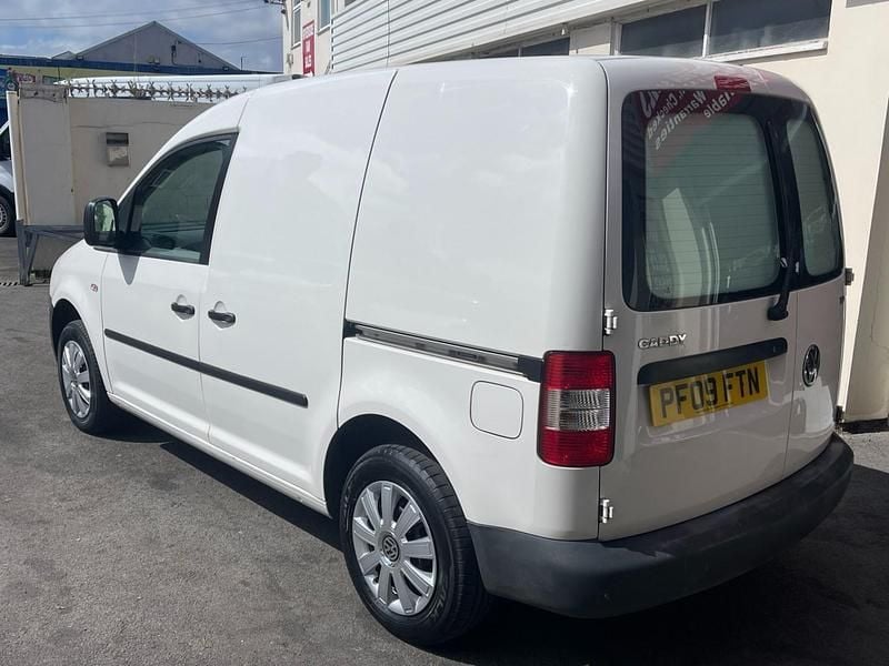 Used VW Caddy 104 HP (76 kW) 2009 White MPV