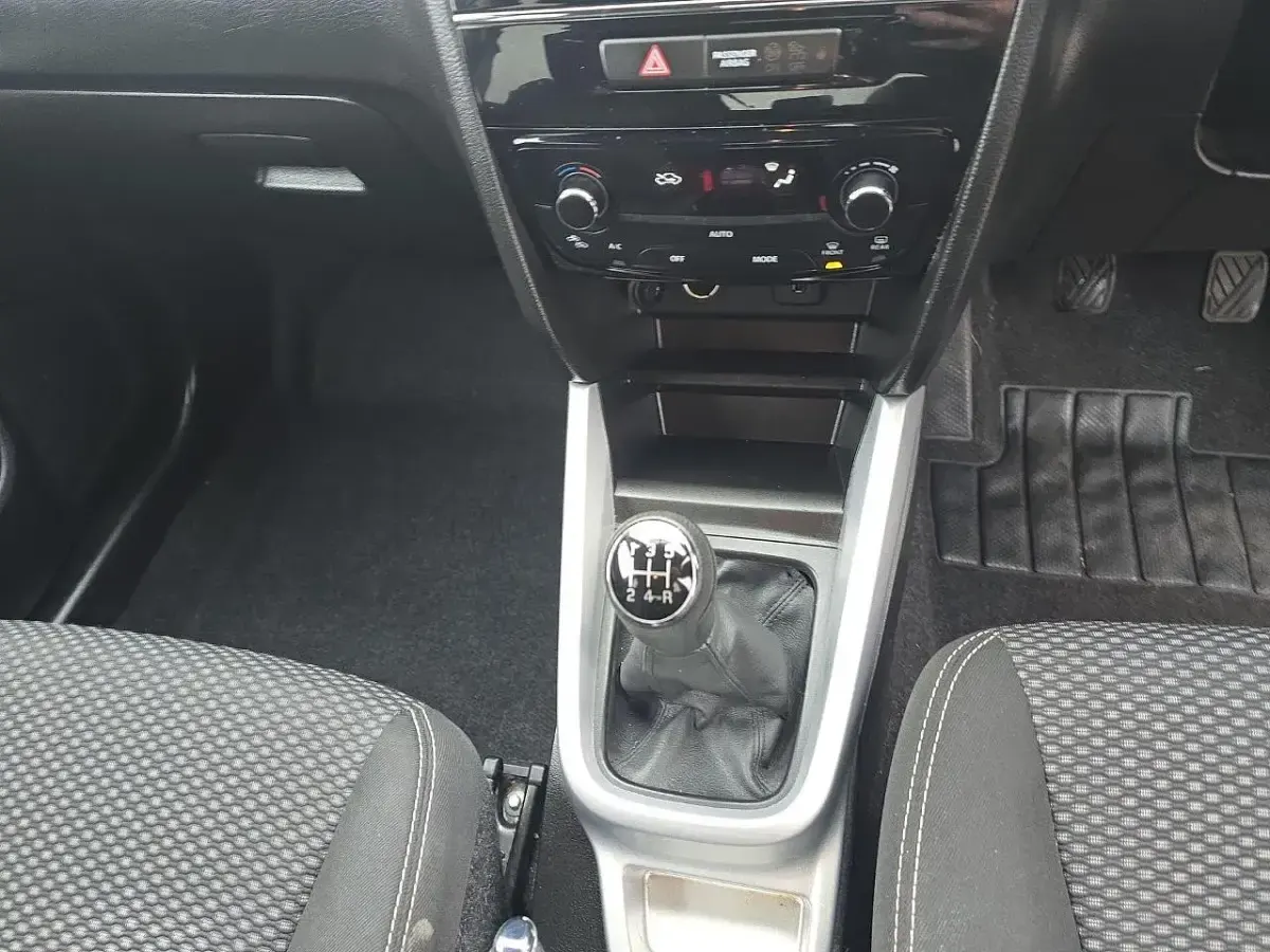 Used Suzuki Vitara SZ-T 120 HP (88 kW) 2018 Black SUV