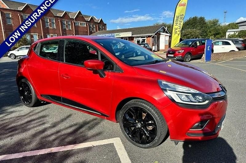 Red Used 2016 Renault Clio IV Dynamique Hatchback | £6,495 (Fair price) - Image 1/1