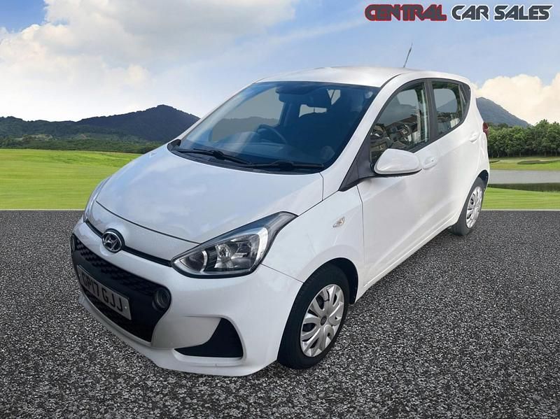 White Used 2017 Hyundai i10 SE Hatchback | £4,895 (Good price) - Image 1/4