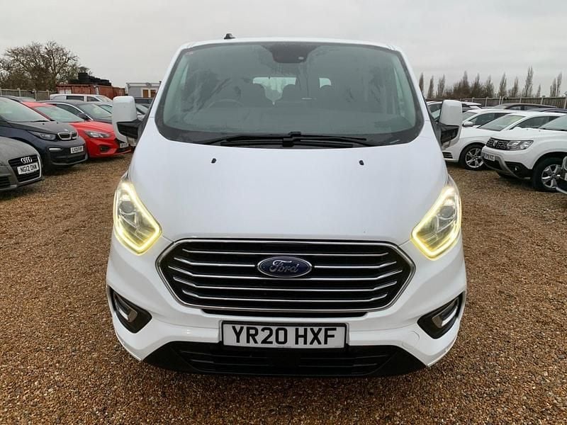 Used Ford Tourneo Titanium 130 HP (95 kW) 2020 White MPV