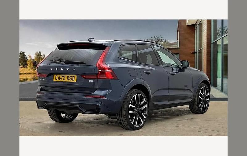 Used Volvo XC60 Ultimate 247 HP (181 kW) 2022 Blue SUV