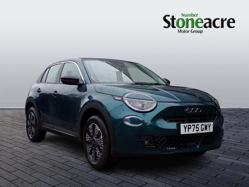 Green New 2025 Fiat 600 La Prima Hatchback | £21,895 (Good price) - Image 1/4