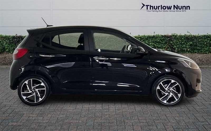 Used Hyundai i10 Premium 63 HP (46 kW) 2025 Black Hatchback