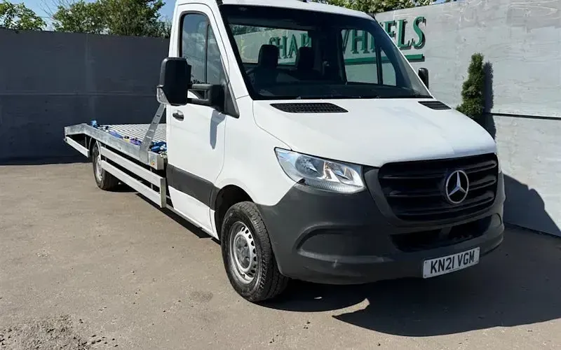 Usado Mercedes Sprinter Progressive 150 HP (110 kW) 2023 Van