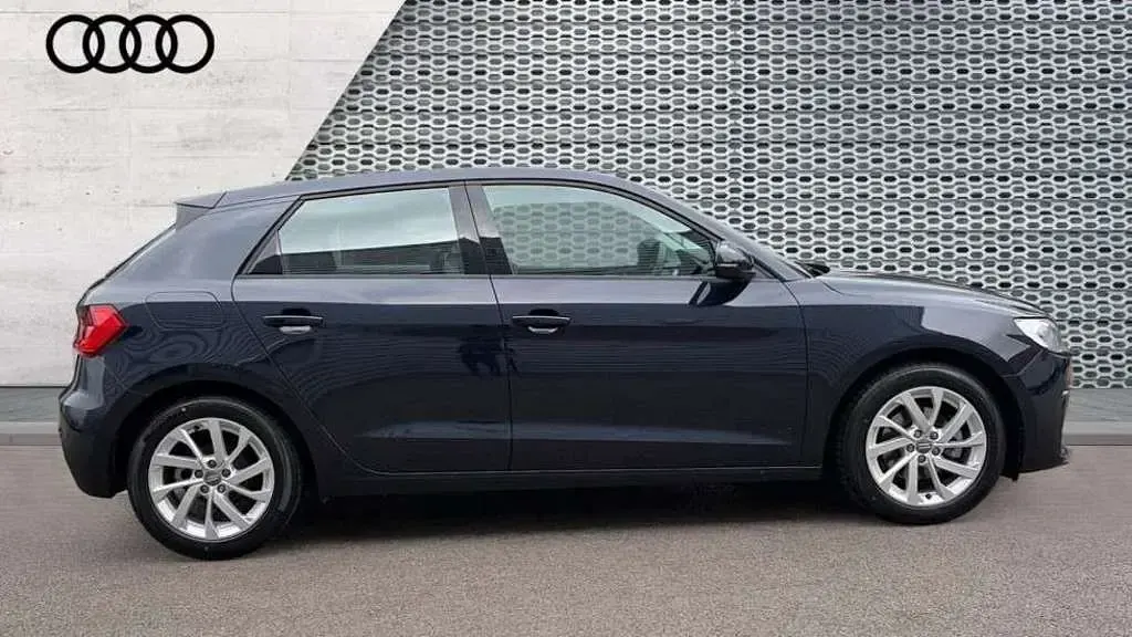 Used Audi A1 Sport 116 HP (85 kW) 2019 Blue SUV