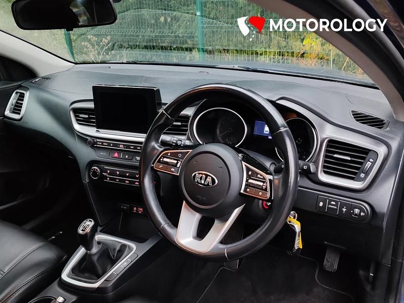 Used Kia Ceed Sportswagon 118 HP (86 kW) 2019 Blue Estate