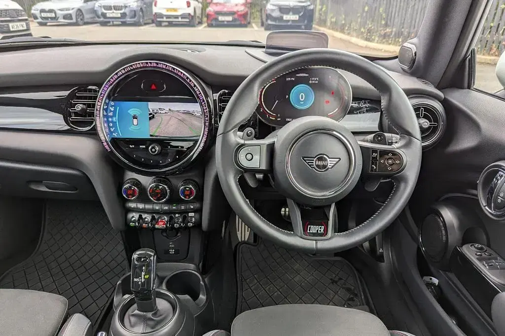 Used Mini John Cooper Works Hatch 228 HP (167 kW) 2021 Green Hatchback