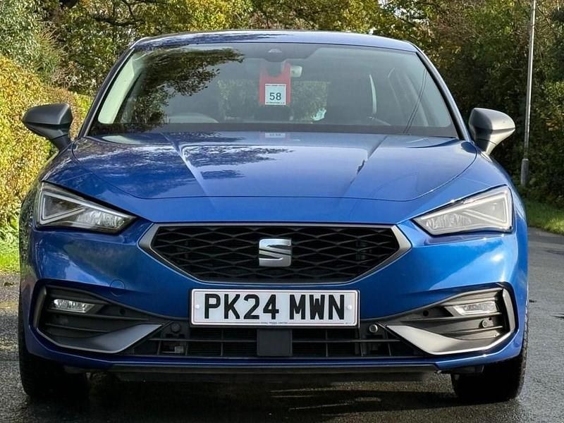 Used Seat Leon FR 110 HP (80 kW) 2024 Blue Hatchback