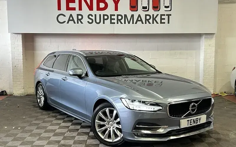 Used Volvo V90 Momentum 190 HP (139 kW) 2020 Estate