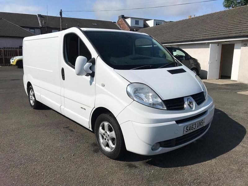 White Used 2013 Renault Trafic Van | £3,995 (Fair price) - Image 1/4