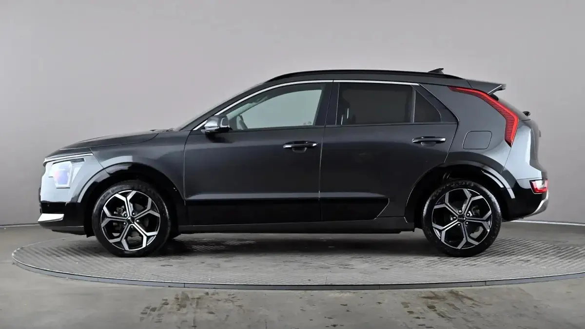 Gebraucht Kia Niro 139 PS (102 kW) 2023 Grau SUV