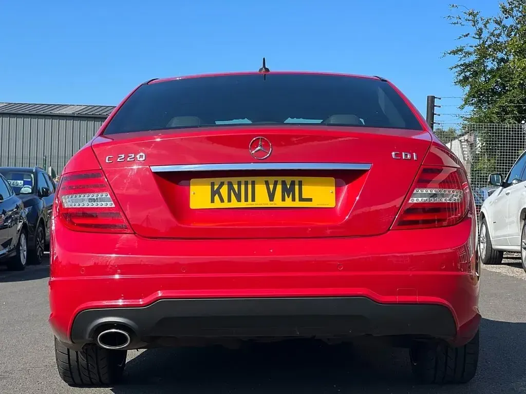 Used Mercedes C220 Sport 175 HP (128 kW) 2011 Red Sedan