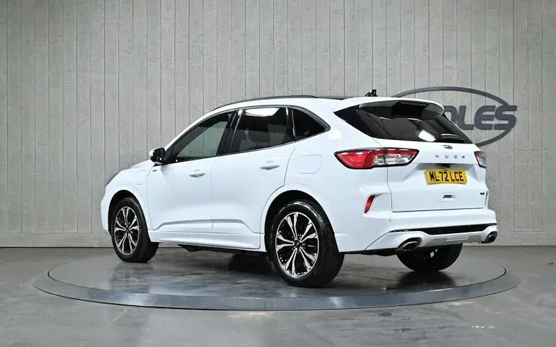 Used Ford Kuga ST-Line X 225 HP (165 kW) 2022 White SUV