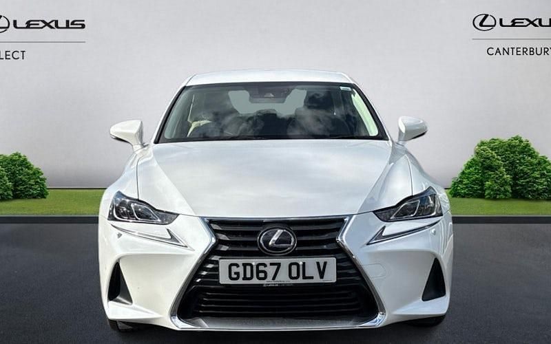 Used Lexus IS300h 223 HP (164 kW) 2018 Sedan