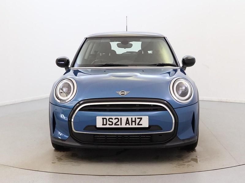 Begagnad Mini Cooper Classic 2021 Blå Halvkombi