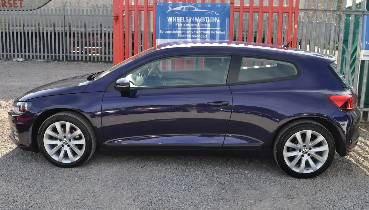 Used VW Scirocco 125 HP (91 kW) 2015 Ultra violet Coupe