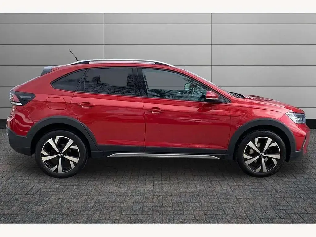 Used VW Taigo Style 110 HP (80 kW) 2022 Kings red SUV