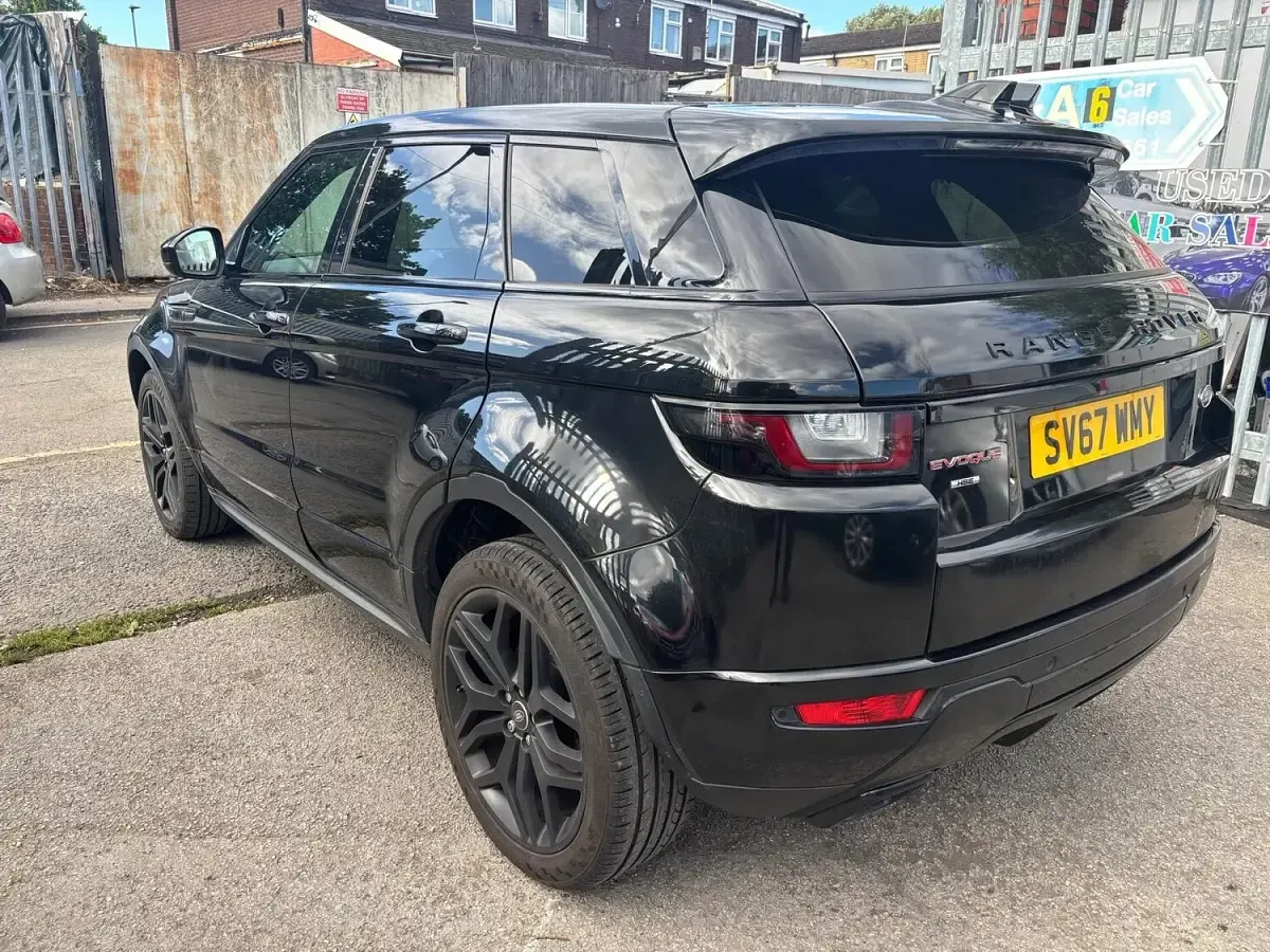 Used Land Rover Range Rover evoque HSE Dynamic 2017 Black Estate