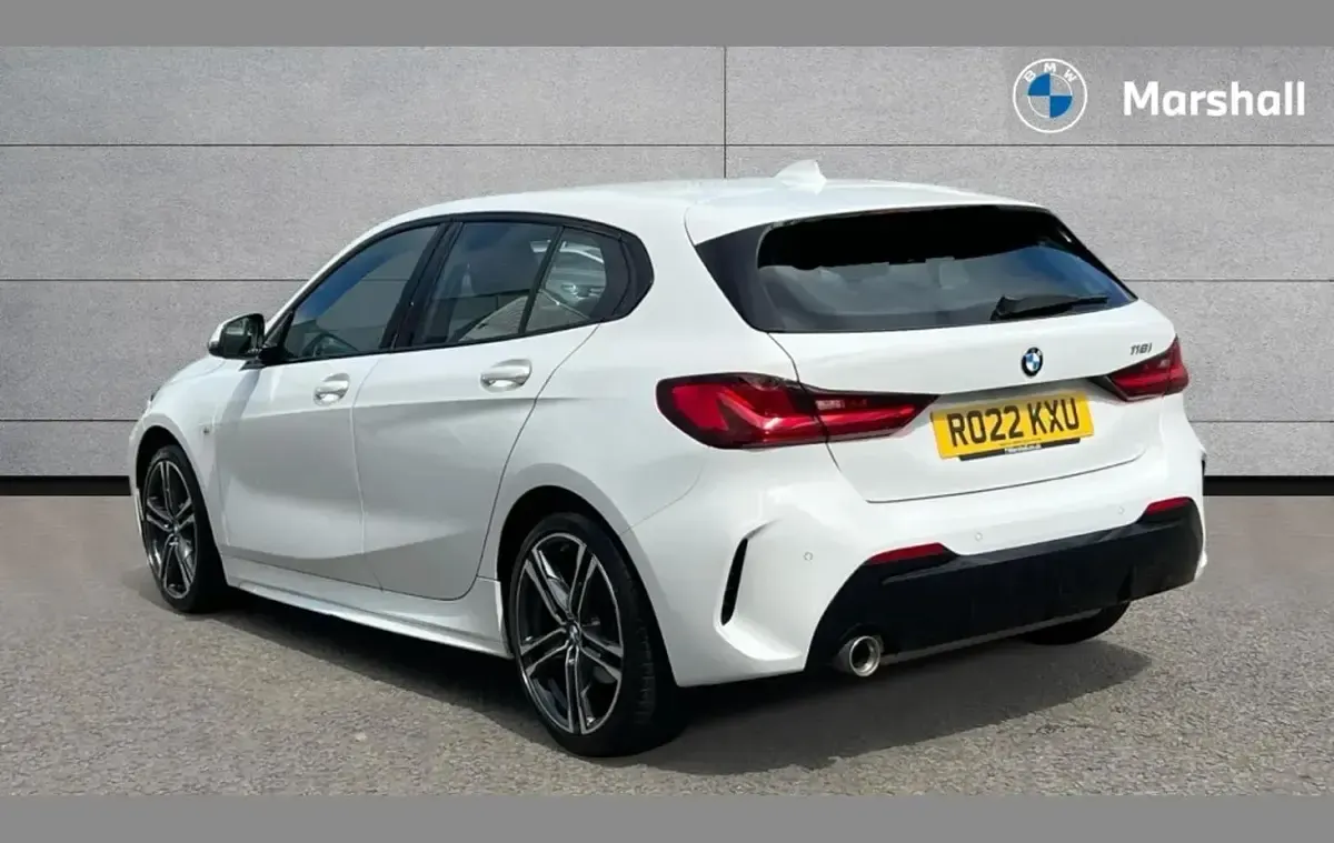 Used BMW 118 M Sport 134 HP (98 kW) 2022 White Hatchback