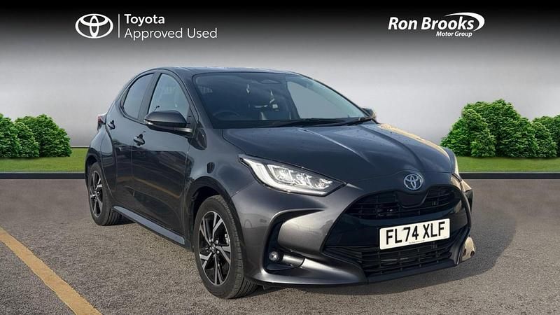 Used Toyota Yaris Hybrid Design 2024 Grey Hatchback