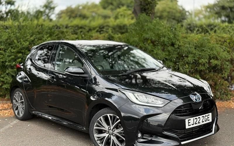 Used 2024 Toyota Yaris Hybrid Hatchback | £17,515 (Good price) - Image 1/4