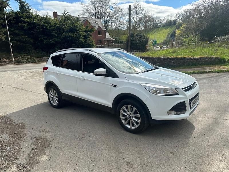 Used Ford Kuga Titanium 150 HP (110 kW) 2016 White SUV