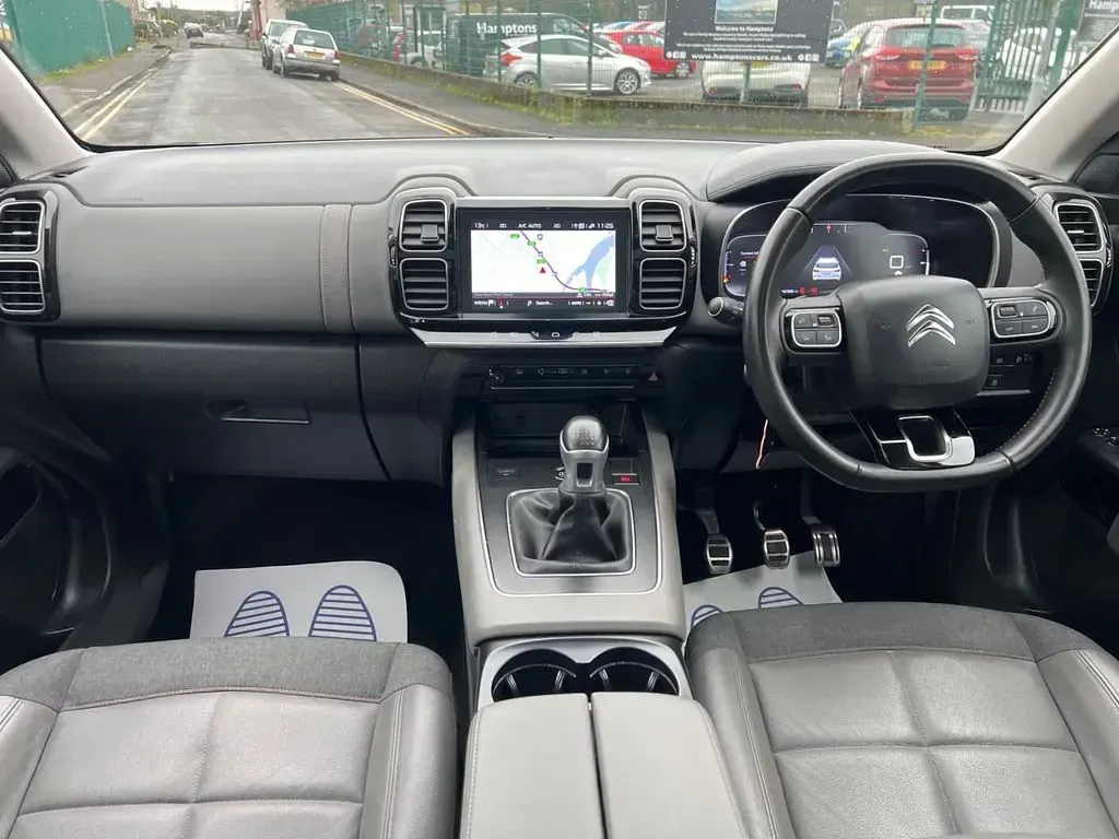 Used Citroën C5 Flair 130 HP (95 kW) 2019 Blue Hatchback
