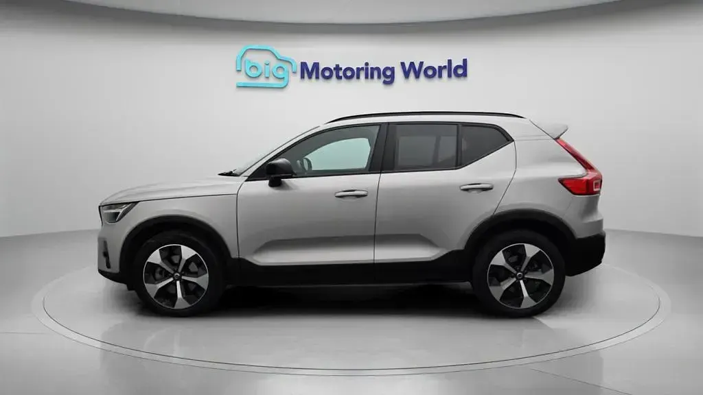 Used Volvo XC40 Plus 163 HP (119 kW) 2025 Silver SUV