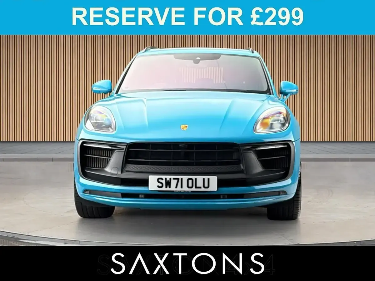 Used Porsche Macan 440 HP (323 kW) 2022 Blue SUV