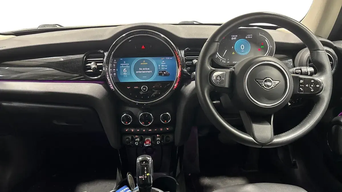 Usado Mini ONE Classic 101 CV (74 kW) 2022 Gris Utilitario