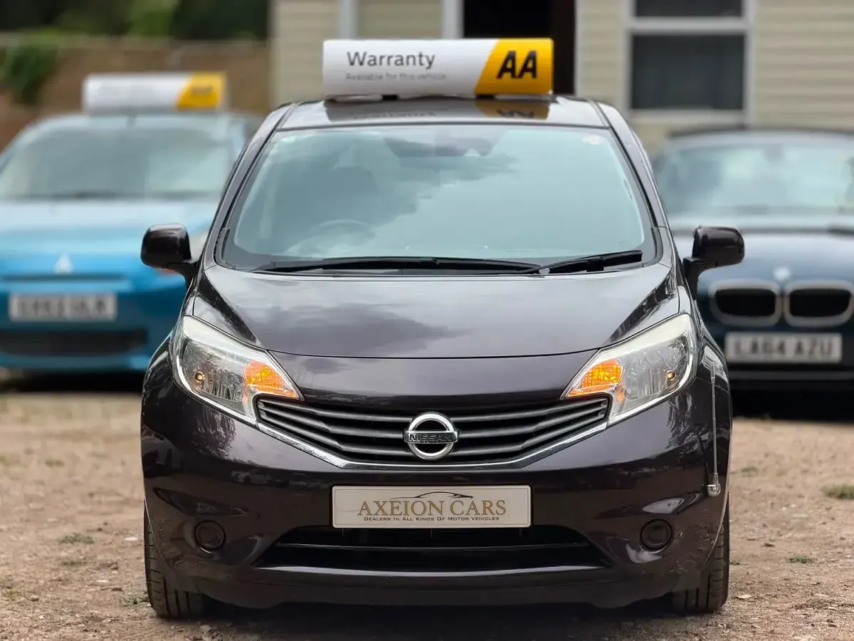 Used Nissan Note 98 HP (72 kW) 2014 Maroon Hatchback