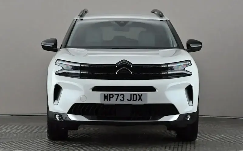 Used Citroën C5 PureTech 131 HP (96 kW) 2024 White Hatchback